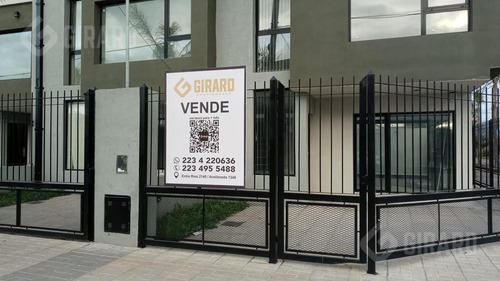 Triplex De 4 Ambientes A Estrenar En Villa Primera, Patio Y Parrila
