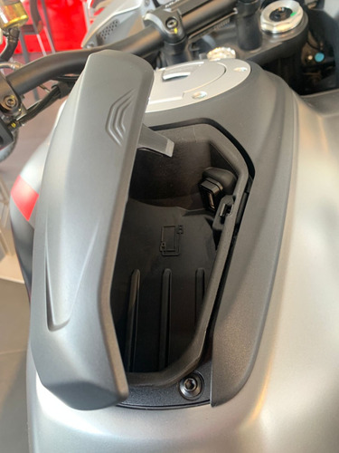 Multistrada V4 Grand Tour