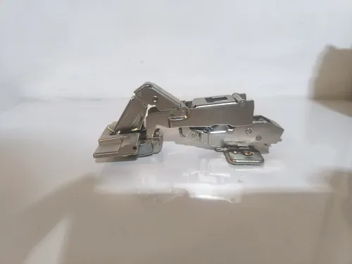 Bisagra 180 Grados Blum