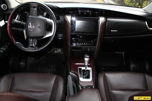 Toyota Fortuner 2.7 SRV