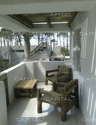 Excelente Casa En Alquiler De Temporada- Ref: 25380
