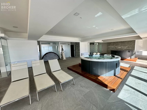 Departamento En Venta. Punta Del Este. Playa Mansa.