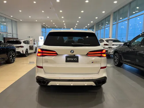 BMW X5 4.4 V8 M60I
