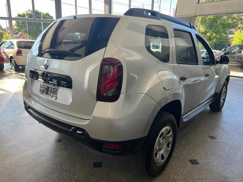 Imagen 3 de 8 de Renault Duster 2016 1.6 Ph2 4x2 Dynamique 110cv