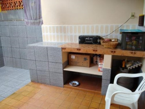 Imagem 10 de 13 de Linda Casa Localizada À 450m Do Mar, Com Churrasqueira E Área De Lazer Em Itanhaém, Litoral Sul De Sp.