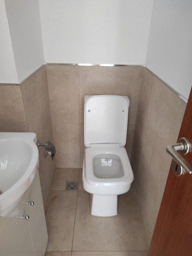 Imagen 10 de 17 de Departamento 3 Amb En Venta Con Patio Y Balcon Excelente Zona