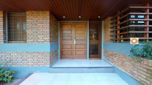 Imagen 3 de 30 de Casa En Venta En Gonnet Calle 504 Esq. 14 Dacal Bienes Raices
