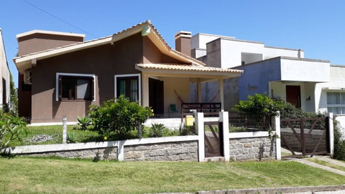 Imagem 3 de 27 de Casa Com 2 Dormitórios À Venda, 94 M² Por R$ 985.000,00 - Panorâmico - Garopaba/sc - Ca0866