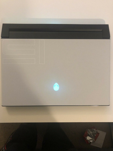 Imagen 2 de 4 de Dell Alienware M15 R3 15.6 Core I9 10th Gen Rtx 2070