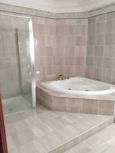 Imagen 12 de 14 de Apartamento Con Vista Al Mar En Centro Ciudad
