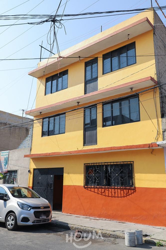 Casa En Juan Escutia, Iztapalapa Con 8 Habitaciones