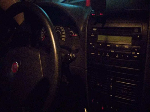 Imagem 7 de 14 de Fiat Siena El 1.0 8v Flex