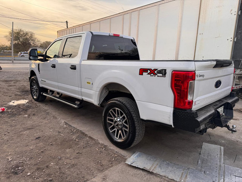 Ford F-250 6.7l Super Duty Cab Dob Diesel 4x4 At