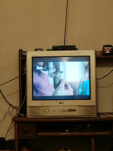 Imagen 7 de 9 de Televisor LG 21 Pantalla Plana Con Su Decodificador/control