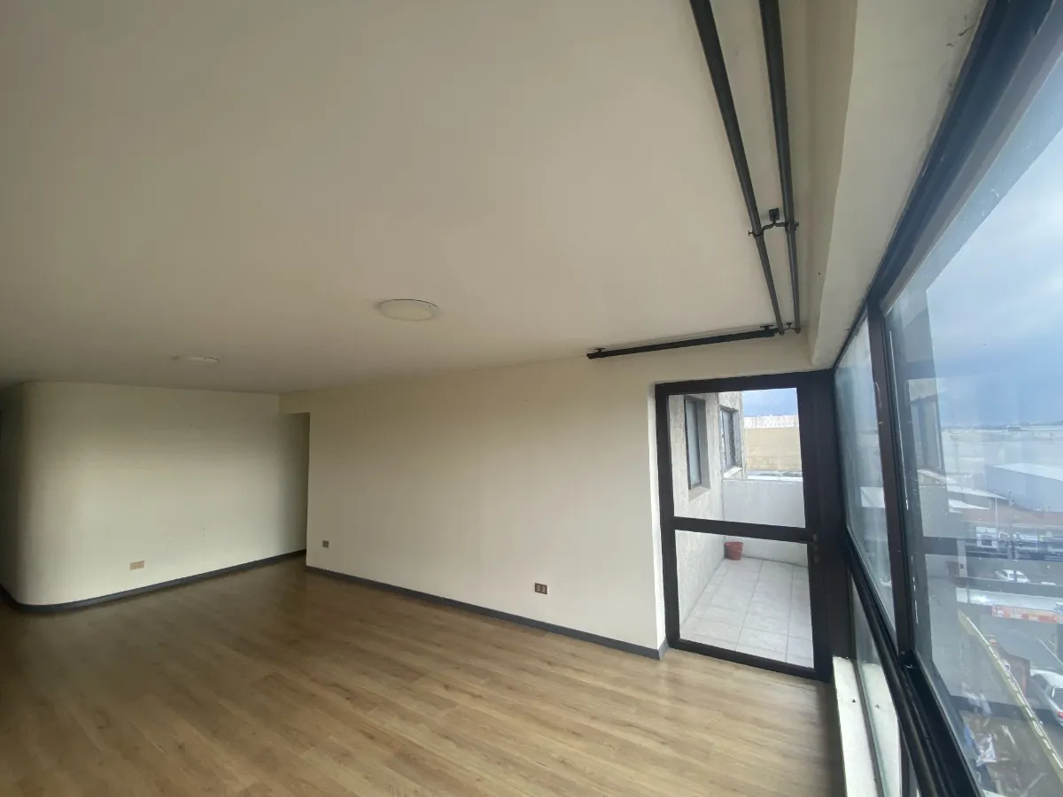 Imagen 3 de 19 de Arriendo Departamento Edificio Asturias