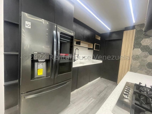 24-26608 Venta Bello Apartamento Ubicado En Santa Eduvigis,