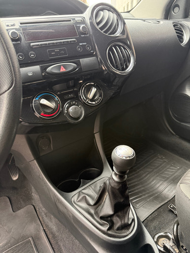 Toyota Etios 1.5 Xs