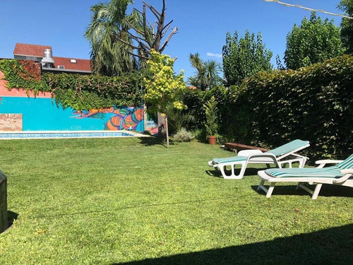 Imagen 15 de 17 de Chalet - Lote 10x35 - Castelar Norte