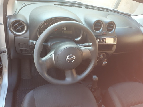 Nissan March 2013 1.0 S 5p
