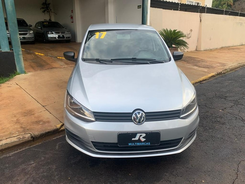 Imagem 2 de 12 de Volkswagen Fox Trendline 1.6 Prata 2017
