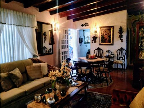 Casa Acogedora En Dos Niv Urb. Panorama El Barbecho Los Teques