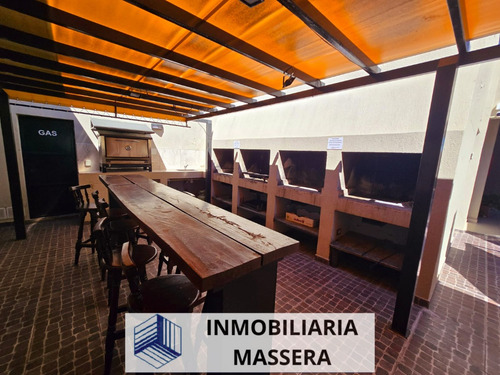 Venta: Departamento - 2 Dormitorios - Pileta Y Cochera - Centro - Villa Carlos Paz