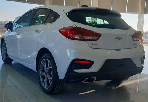 Imagen 13 de 25 de Chevrolet Cruze 5 Puertas 1.4n Turbo Premier Automático 2023