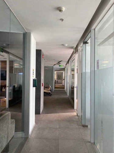 Imagen 11 de 30 de Oficina Amueblada/ Nueva Las Condes / Alto Estandar