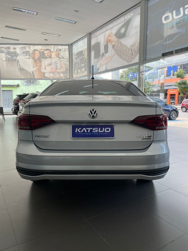 Imagem 13 de 15 de Volkswagen Virtus 1.0 200 Tsi Confortiline 2020