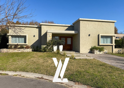 Casa 4 Ambientes En Venta Fincas De Hudson