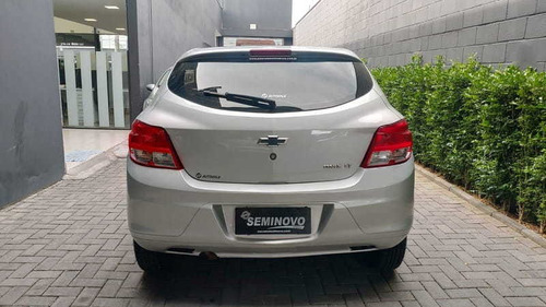 Imagem 5 de 15 de Chevrolet Onix 1.0 Lt 8v Flex 4p Manual 2017