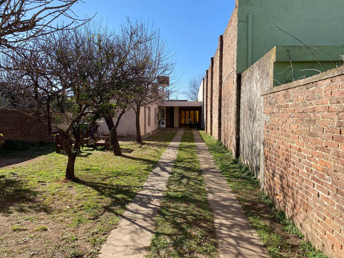 Casa+ Galpón En Venta Sobre Sgto Cabral Sjn
