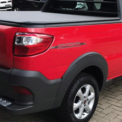 Imagem 3 de 6 de Par Emblema Freedom Fiat Strada 2019/2020 Adesivo Lateral