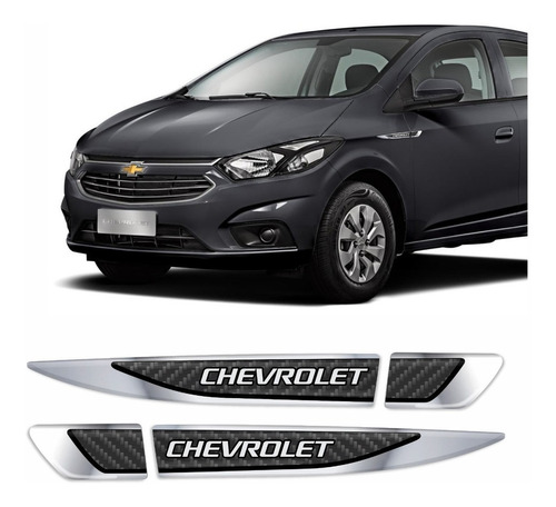 Adesivo Emblema Chevrolet Onix Prisma Fibra De Carbono Resinado Cromado Aplique Lateral Par Res10