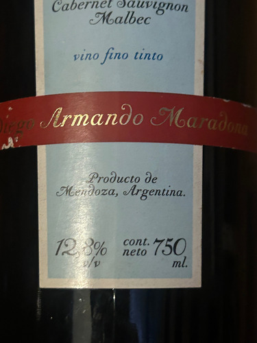 Maradona Antigua Botella Vino Llena 2002 Botella Maradona (Usado)