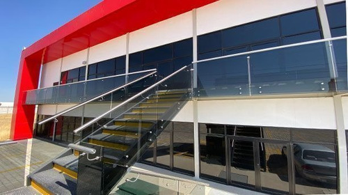 Imagen 1 de 4 de Local Comercial En Navetec Beta Parque Industrial