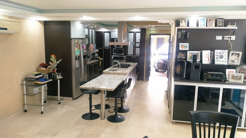 Moderno Tonw House Y Comodo En Zona Norte Sector Mañongo Focus Vende Cr