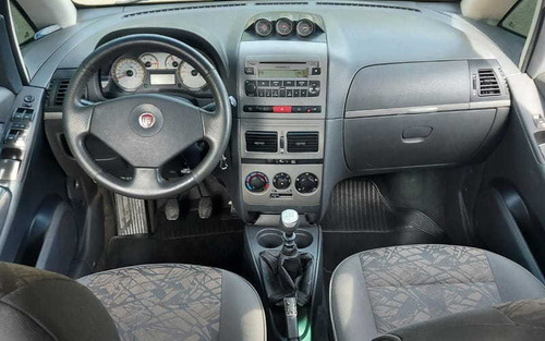 Imagem 9 de 12 de Fiat Idea Adventure Flex 2009