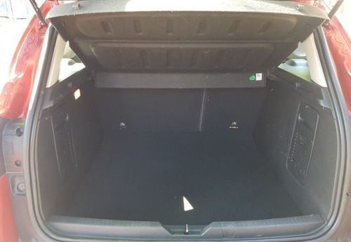 Imagen 7 de 8 de Renault Captur 2.0 Intens 2017 / Nafta / Mendoza
