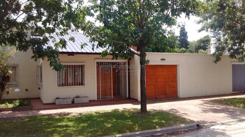 Casa En Venta En Campana: Ameghino 275 