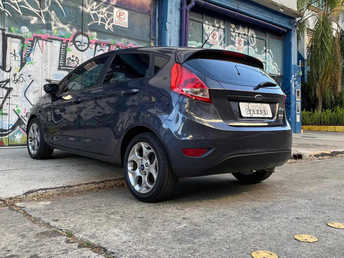 Ford Fiesta Kinetic Design 1.6 Design 120cv Titanium 2013