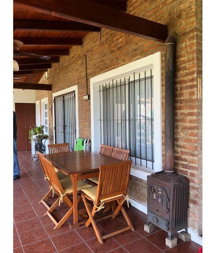 Imagen 9 de 14 de Venta Casa Dos Dormitorios En Funes, Impecable!