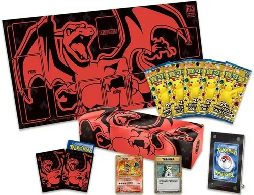 Carta Pokémon Charizard Ultra Raro Celebrações + Brindes em Promoção na  Americanas