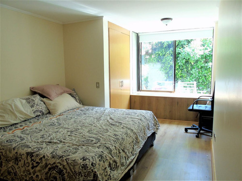 Depto En Venta De 4 Dorm , Con Patio 1er Piso. En La Reina