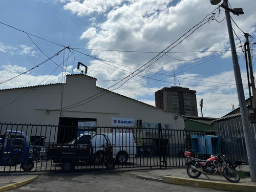 Jp17 Galpón Industrial En Venta En Puerto Cabello, Con Showroom Y Depósito