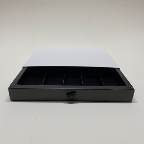 Imagen 6 de 10 de Caja Cajonera Blanco Y Negro P/25 Bombones 1/4kg (x50u) 083b