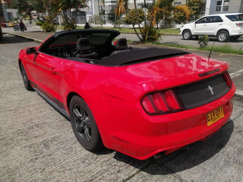 Ford Mustang 3.7 V6 Convertible