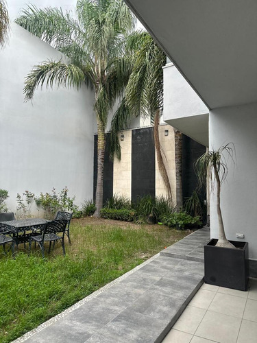 Casa En Venta En Puerta De Hierro
