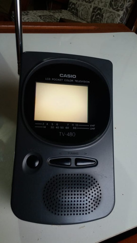 Mini Tv Casio Tv-480 De Bolso Analógica Ligando