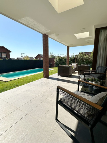 Casa Las Pircas, 3d/3b En Condominio, Peñalolen